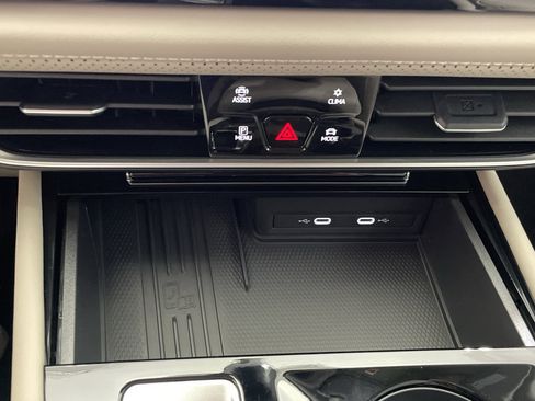 New 2026 Volkswagen Atlas SE FWD image 25