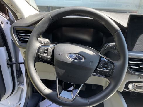 Used 2024 Ford Escape Active w/ Tech Pack #1 AWD/4WD image 12
