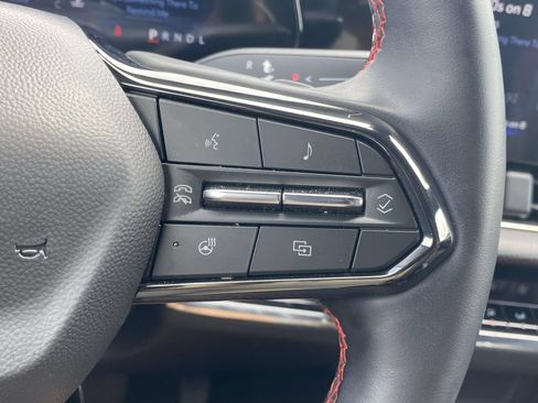 Used 2025 Chevrolet Equinox RS w/ Safety and Technology Package FWD image 21