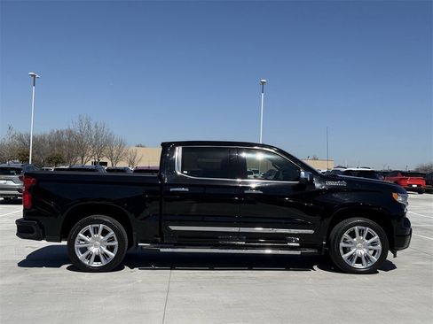 Certified 2023 Chevrolet Silverado 1500 High Country w/ High Country Premium Package image 3