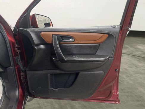Used 2016 Chevrolet Traverse LT AWD/4WD image 24