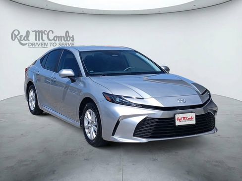 Used 2025 Toyota Camry LE w/ Convenience Package AWD/4WD image 7
