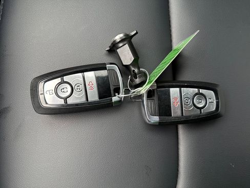 Used 2024 Ford Maverick Lariat w/ Black Appearance Package FWD image 31