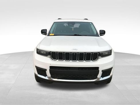 Used 2024 Jeep Grand Cherokee L Limited w/ Luxury Tech Group II AWD/4WD image 3