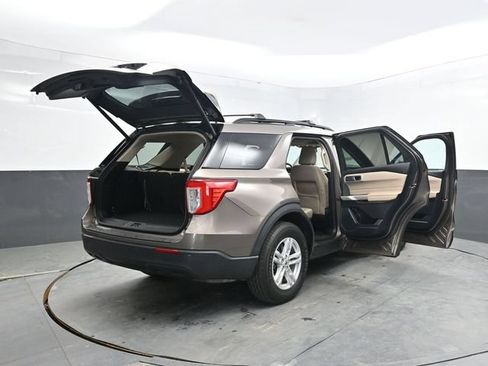 Used 2021 Ford Explorer XLT AWD/4WD image 41