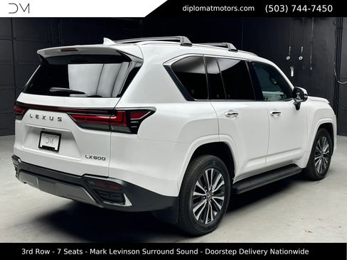 Used 2024 Lexus LX 600 4WD w/ Interior Upgrade Package image 7