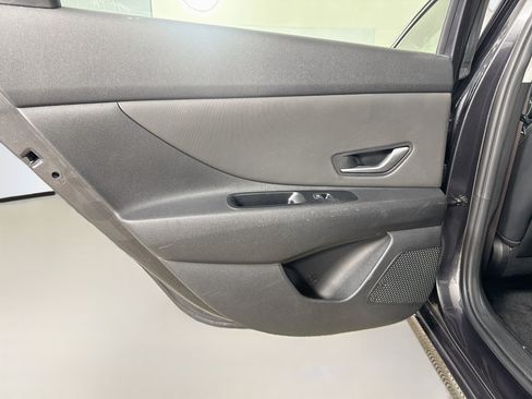 Used 2021 Hyundai Elantra Limited w/ Cargo Package FWD image 26