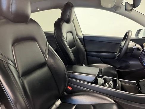 Used 2021 Tesla Model Y Long Range AWD/4WD image 10