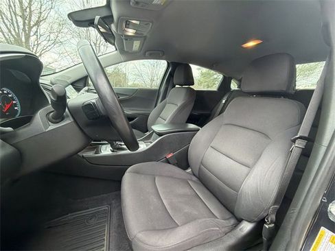 Used 2022 Chevrolet Malibu RS image 11