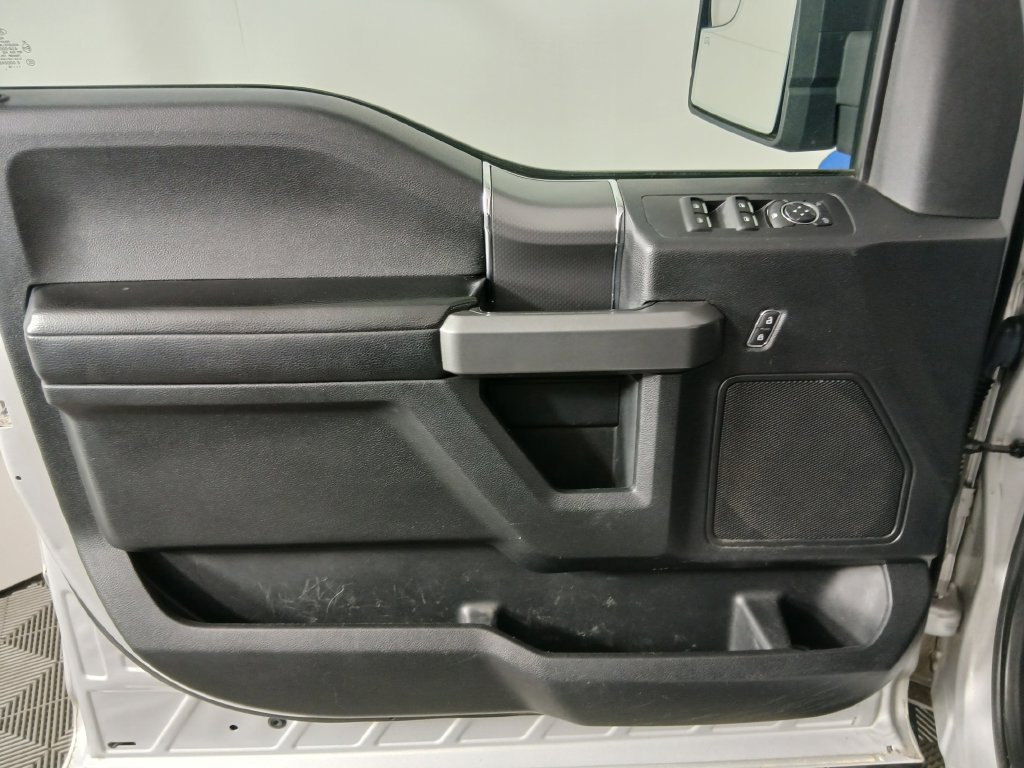 Used 2016 Ford F150 XLT w/ Equipment Group 302A Luxury AWD/4WD image 16