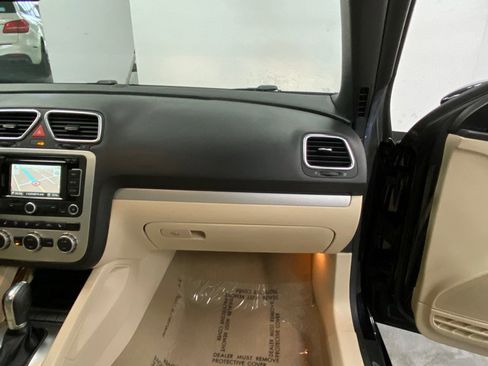 Used 2014 Volkswagen Eos Komfort image 35