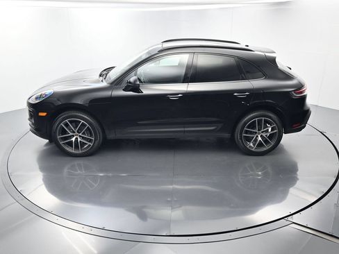 Certified 2026 Porsche Macan AWD/4WD image 35