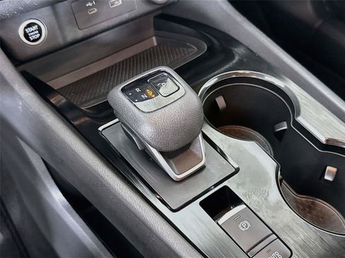 Used 2023 Nissan Rogue SV AWD/4WD image 17