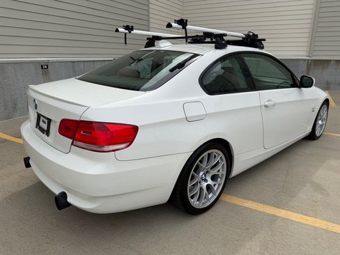 Used 2010 BMW 335i xDrive Coupe AWD/4WD image 3