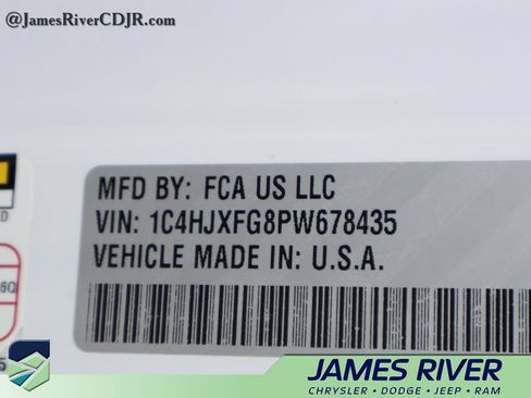 Used 2023 Jeep Wrangler Unlimited Rubicon w/ Cold Weather Group AWD/4WD image 40