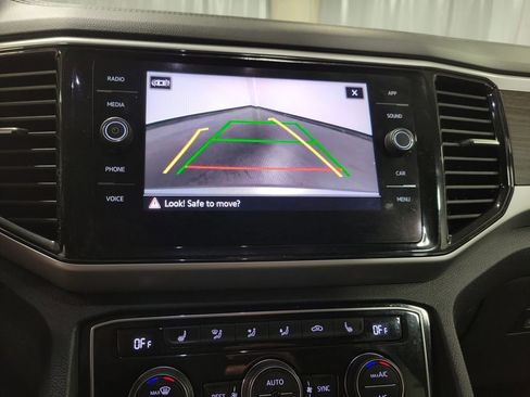 Used 2022 Volkswagen Atlas SE AWD/4WD image 16