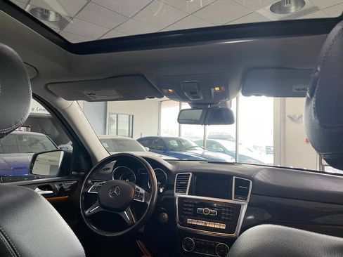 Used 2016 Mercedes-Benz GL 450 4MATIC image 32