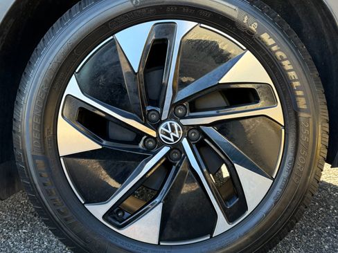 Used 2021 Volkswagen ID.4 Pro S image 27