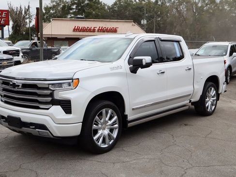 Certified 2024 Chevrolet Silverado 1500 High Country image 3