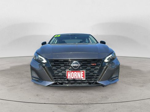 Used 2023 Nissan Altima 2.5 SR image 2