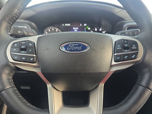Used 2024 Ford Explorer XLT w/ Equipment Group 202A AWD/4WD image 14