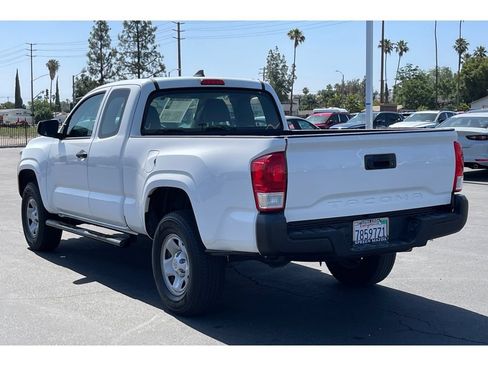 Used 2016 Toyota Tacoma SR RWD image 4