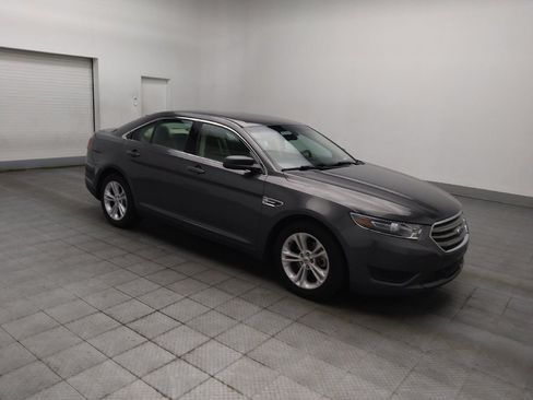 Used 2015 Ford Taurus SE FWD image 11