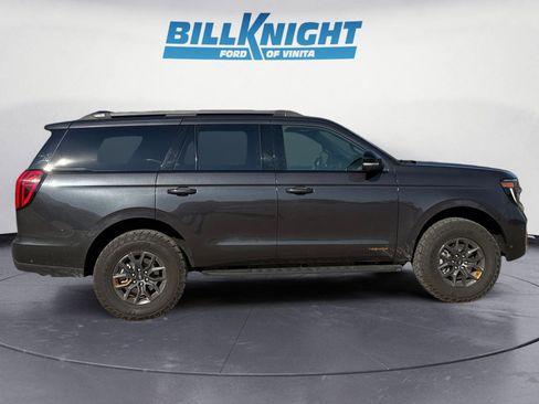 Used 2025 Ford Expedition Tremor image 6