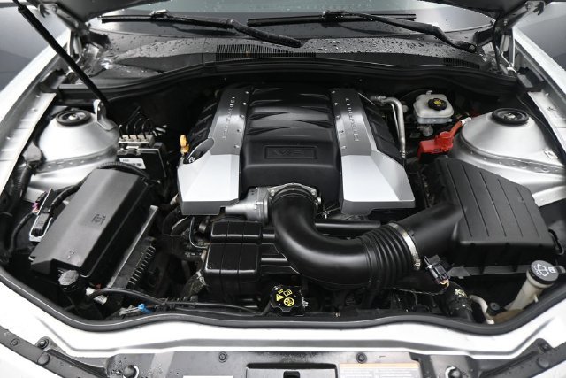 Used 2010 Chevrolet Camaro SS w/ RS Package RWD image 12