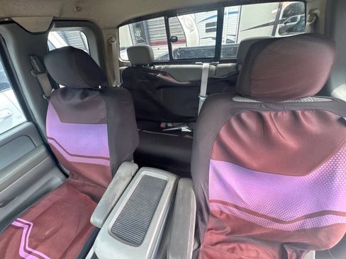 Used 2005 Nissan Titan SE RWD image 7