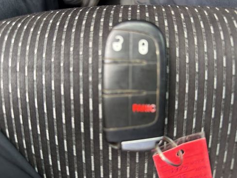 Used 2017 Dodge Journey SE image 20