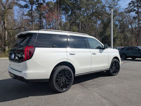 New 2026 Ford Expedition Platinum w/ Stealth Performance Package image 4