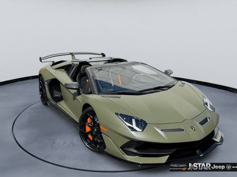 Used 2021 Lamborghini Aventador SVJ AWD/4WD image 5