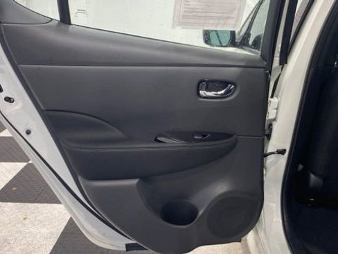 Used 2022 Nissan Leaf SV Plus image 17
