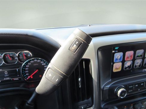 Used 2018 Chevrolet Silverado 1500 LT w/ All Star Edition image 27