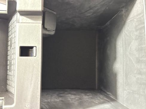 Used 2023 Ford Explorer Limited image 33