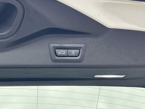 Used 2026 BMW X5 xDrive40i w/ M Sport Package image 25