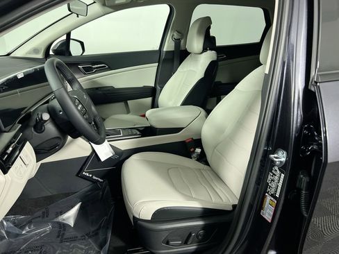 Certified 2026 Kia Sportage SX image 13