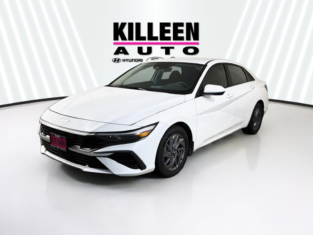 Used 2024 Hyundai Elantra SEL FWD image 3