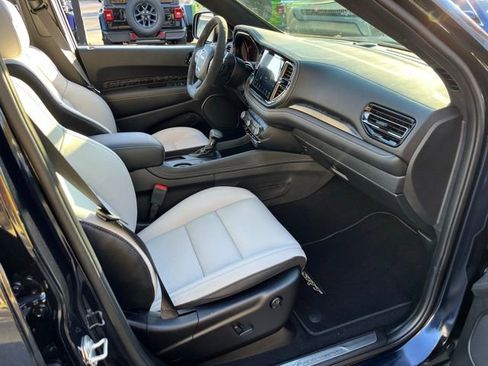 Used 2025 Dodge Durango SRT Hellcat AWD/4WD image 32