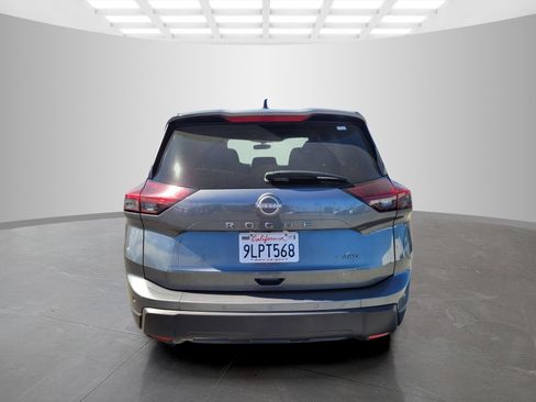 Used 2024 Nissan Rogue S AWD/4WD image 7