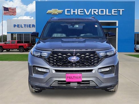 Used 2023 Ford Explorer ST-Line w/ Class IV Trailer Tow Package image 2