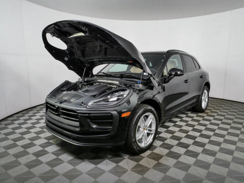 New 2026 Porsche Macan AWD/4WD image 35