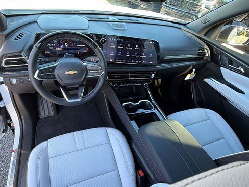 New 2026 Chevrolet Traverse High Country FWD image 22