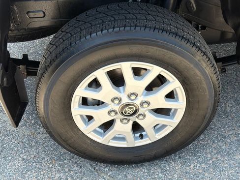 Used 2024 Toyota Tacoma SR RWD image 13