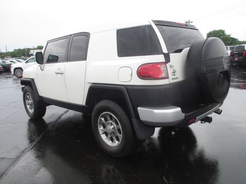 Used 2011 Toyota FJ Cruiser 4WD w/ Convenience Pkg image 9