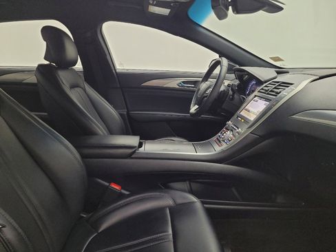 Used 2019 Lincoln MKZ Premiere image 21