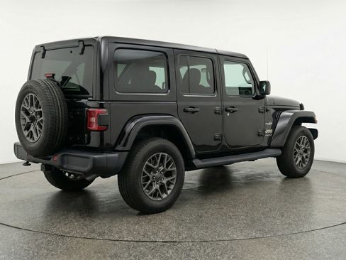 Used 2025 Jeep Wrangler Unlimited Sahara AWD/4WD image 9