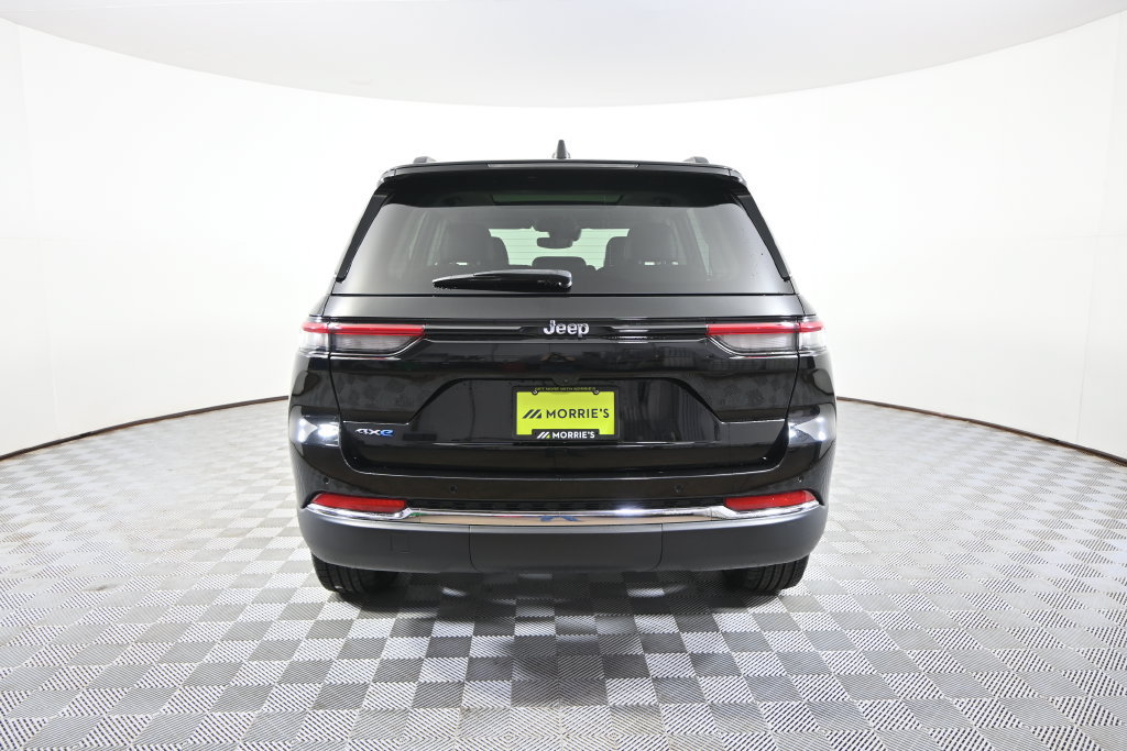 Used 2023 Jeep Grand Cherokee 4WD 4xe image 5
