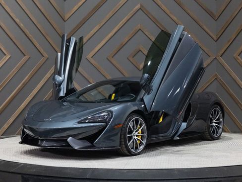 Used 2019 McLaren 570S image 11